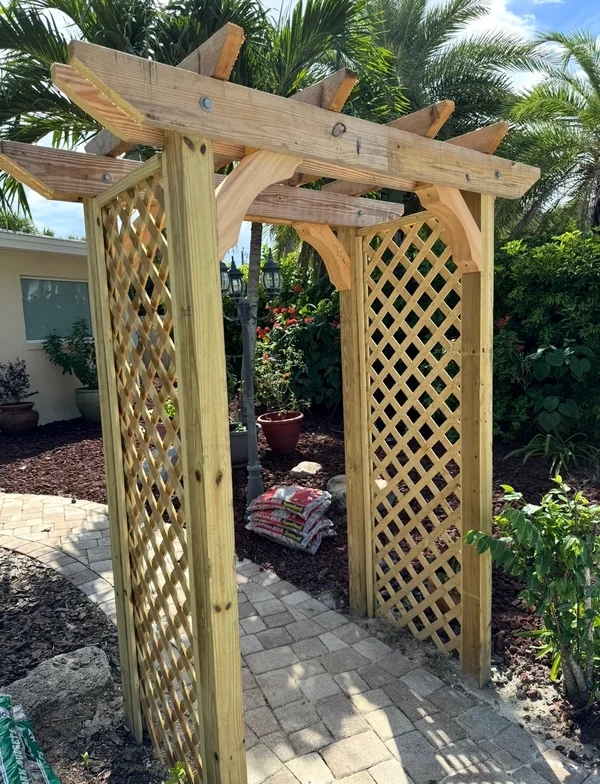Pergola Entry Accent with Lattice