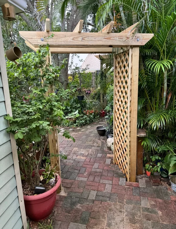 Garden Walkway Pergola